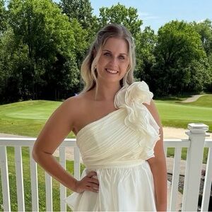 Meet your Posher, Lydia